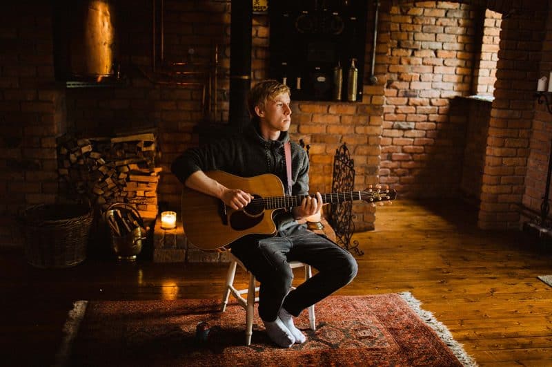 Spotlight » Fintan McKahey » Lost Balloons » Indie Top 39