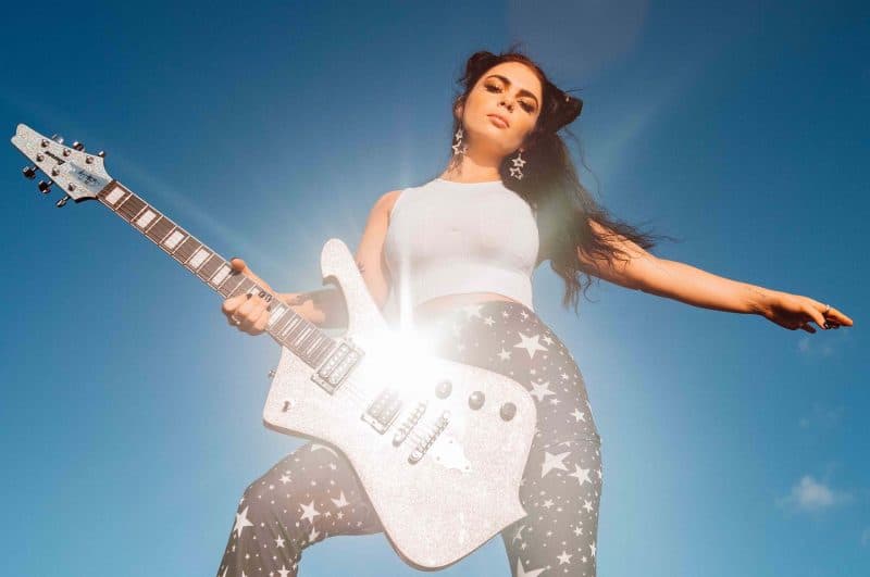Spotlight » JaZZella » You Ma Dude » Indie Top 39