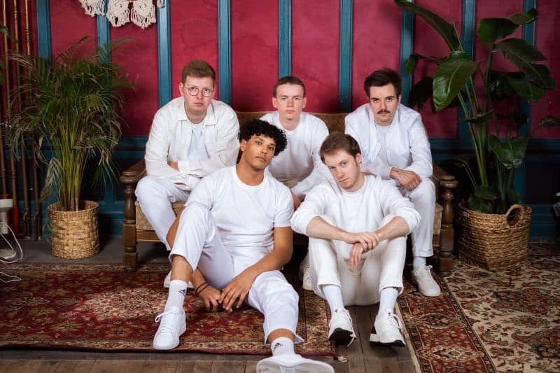 Interview » Kabinett » Feather Age » Indie Top 39