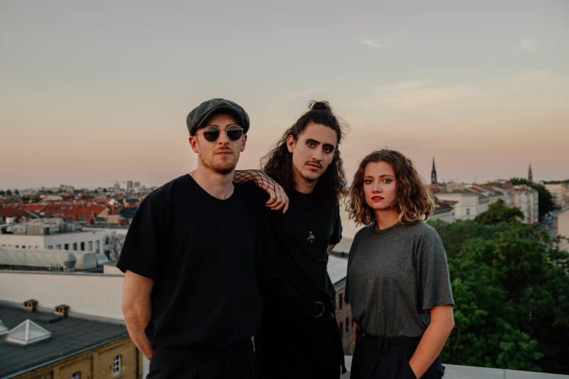 Spotlight » ORA BLU » On Repeat » Indie Top 39